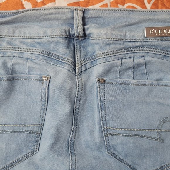 Columbian Push Up Jeans - Picture 7 of 10